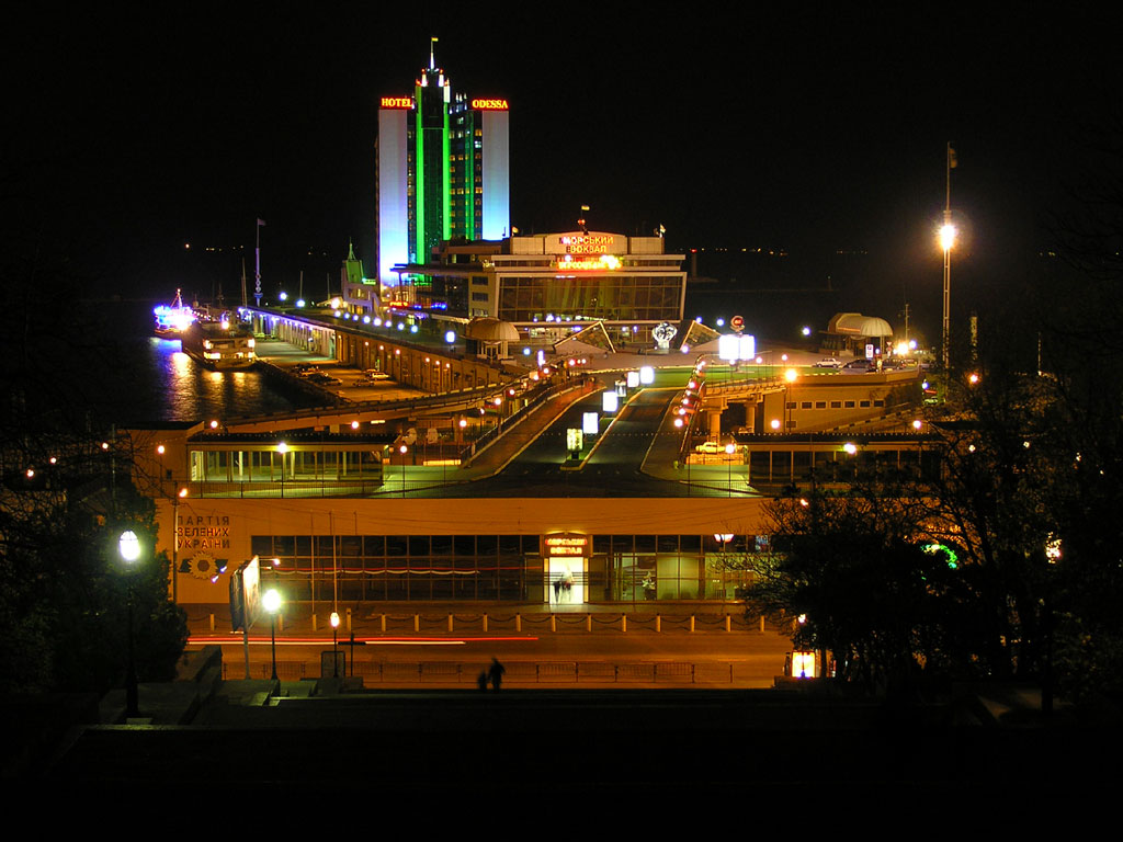 ODESSA-SEA-PORT_NIGHT.jpg