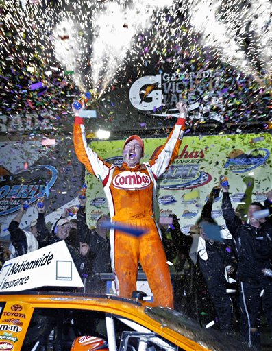 Busch_wins_NW_PIR_04_10_AP_Matt_York.jpg